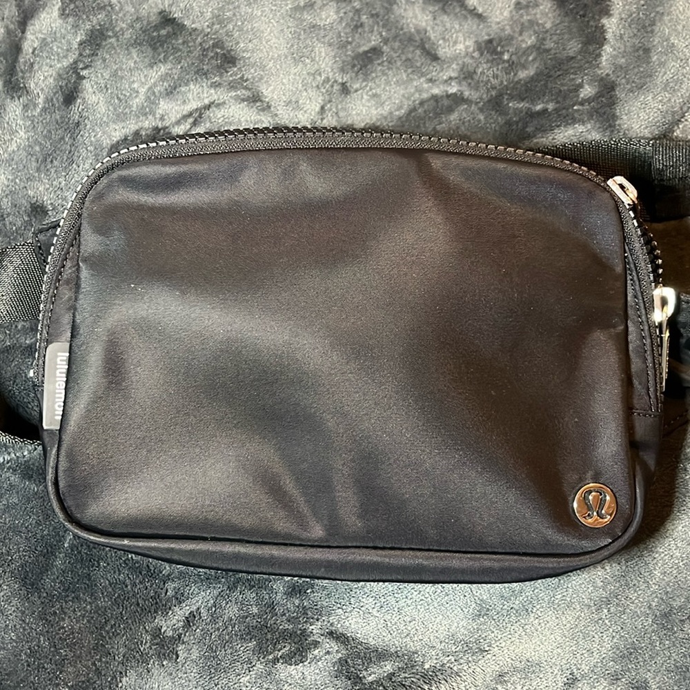 LULULEMON Belt Bag